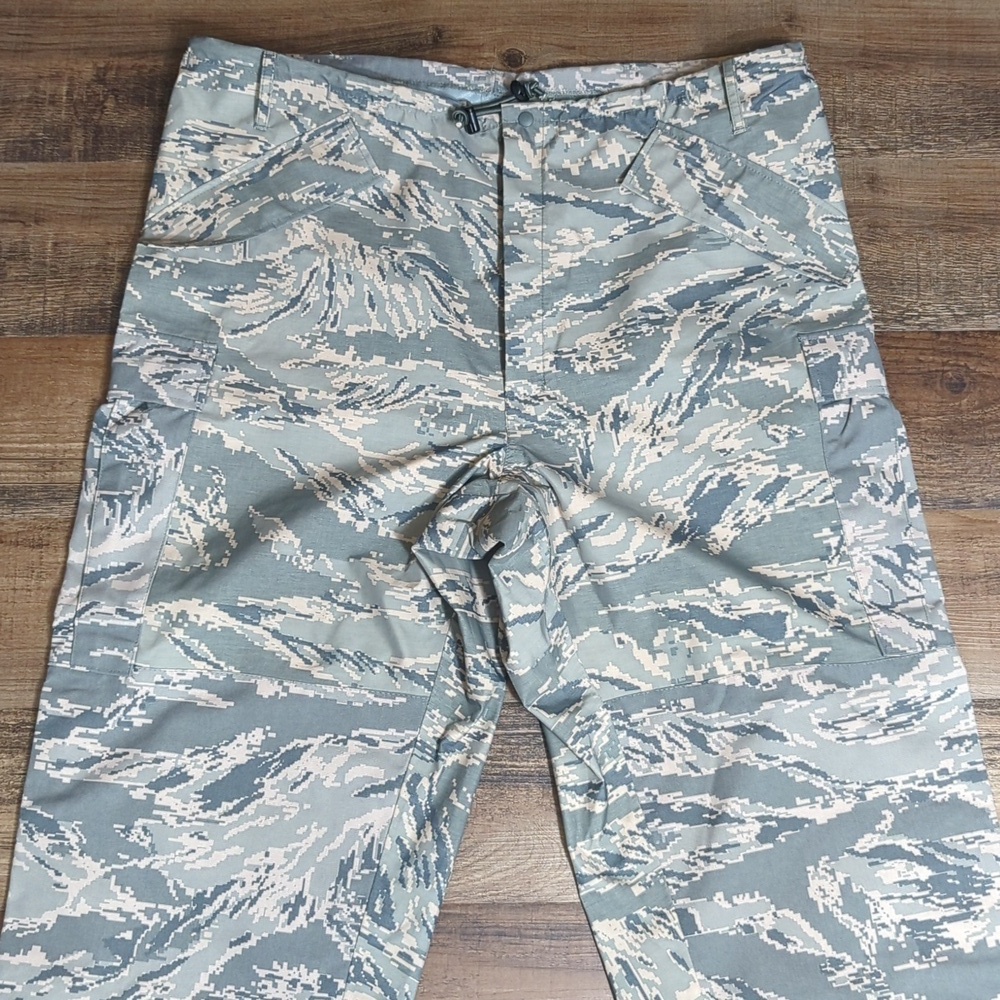 US Military Air Force Trousers, All-Purpose Environmental, Camouflage Barrier L